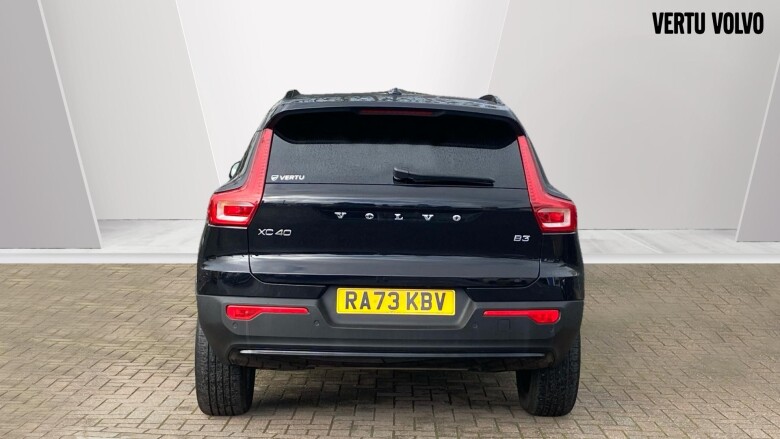 Volvo XC40 2.0 B4P Plus Dark 5dr Auto Petrol Estate